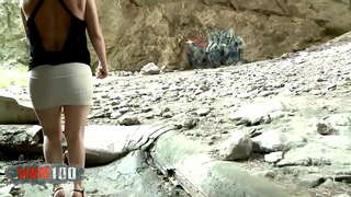 Hứng tình, người phụ nữ đang chờ đợi cho họ cơ hội để làm tình Hứng tình, người phụ nữ đang chờ đợi cho họ cơ hội để làm tình