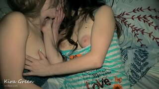 Umyeni wam fucks wam zinokuphathwa Inyathelo lesi-udade, 3some Amateur Ngesondo Blowjob, girls kissing, Pussy ukuba umlomo, Cumshot kwi-umlomo, ulwabelwano Lwe cum kwaye Enkulu Cumshot, 2 girls 1 guy zinokuphathwa ezimbalwa fucking ffm