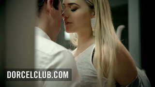 Gepassioneerde sex met een prachtige vrouw Mia Malkova