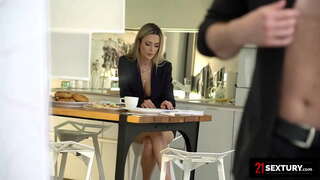 Румунска бабе Воли Добар Трах у дупе, Да Започнете Дан