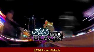 ���ातो सेक्सी MILF सवारी ठूलो काले राक्षस कुखुरा 38