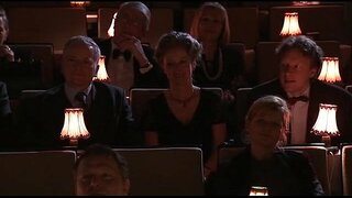 ���ีเลียโจนส์-เลสเบี้ยน-แย่มาแสดงกับขวดและ baseballbat