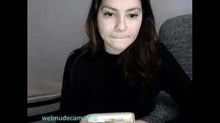 Seksi gadis flash tits webnudecam.com